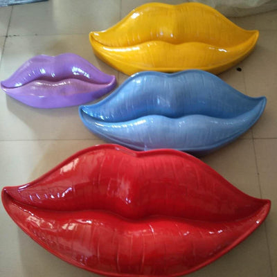 Bank Fashion- Big Lip Sculpture Decoration Modern Red Lips Pendant Bar Club Theme Wall Decoration- bankshayes