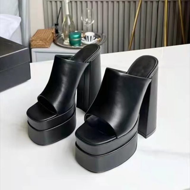 New Brand Women Sandals - bankshayes40